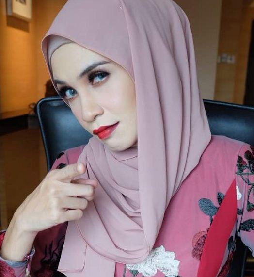 Didakwa ‘Penyokong Tegar’ Izreen Azminda Kahwini Suami Orang, Rita Rudaini Diserang Netizen??