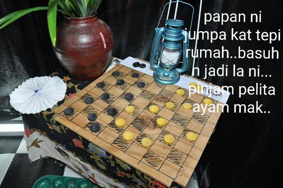 “Pinjam Pelita Mak Ayah!” -Perkahwinan Tradisional Ringkas Pasangan Ini Buat Netizen Terujat!