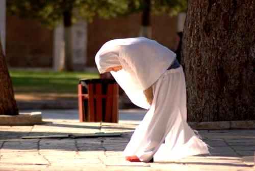 10 Kesilapan Biasa Dalam Solat Yang Sering Dilakukan Oleh Perempuan-Sempurnakah Solat Kita?