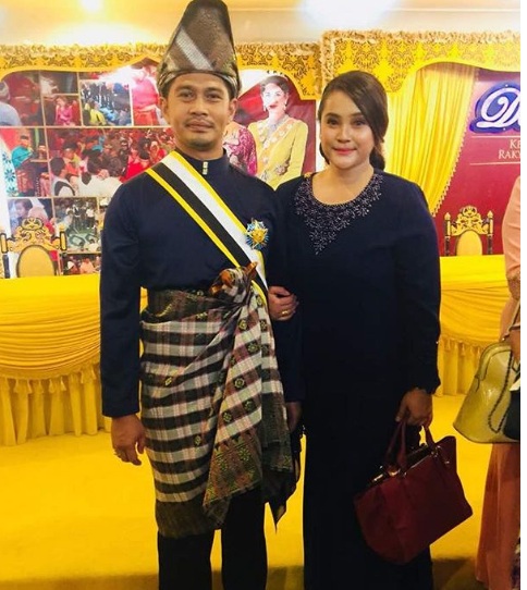 “Berhenti Kecam Suami Saya”-Datin Almy Terkilan Netizen Pertikai Anugerah yang Diterima Suami,Harap Netizen Faham Kenapa Anugerah Itu Layak Diterima