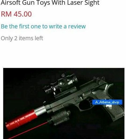 “Saya Beli Pistol Mainan, Potong Bahagian Depan…” -Netizen Terkejut Pengantin Tukar Keris Dengan Pistol, Puji Idea Unik!