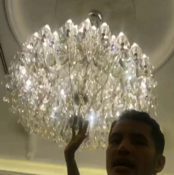 “Orang Kata Sy Curi Picture,Hello,Saya Beli Ya From Veana”-Berang Dituduh Curi Gambar Lampu Mewah Letak Dalam IG,Aliff Syukri Show Off Lampu Mewah Rumah Pada Umum