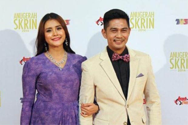 “Berhenti Kecam Suami Saya”-Datin Almy Terkilan Netizen Pertikai Anugerah yang Diterima Suami,Harap Netizen Faham Kenapa Anugerah Itu Layak Diterima