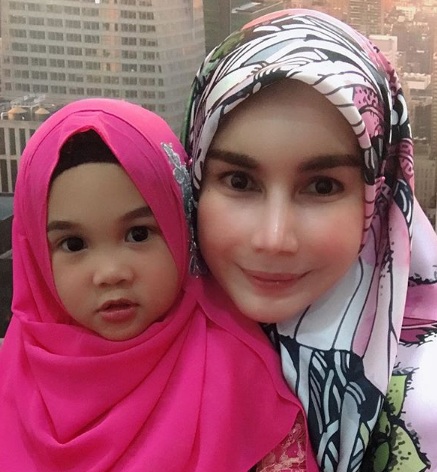 “Awat La Berhijab,Kan Lebih Afdal Bersongkok Atau Berserban”-Sajat Pakai Tudung,Netizen Tetap Kecam Dengan Komen Pedas