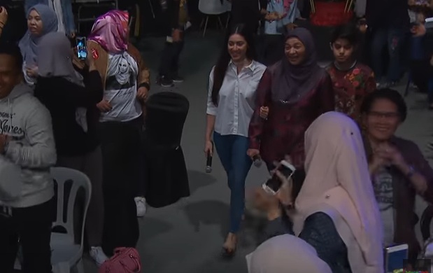 Sambut Hari Lahir Neelofa Sebelum Masuk Umur 30 Tahun Di Set Meletop,Semua Yang Datang Macam Kena Rasuk