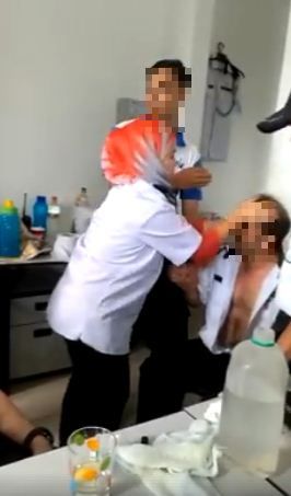 “Kopi Durian Kami Sesuai Untuk Semua” -Lima Individu Dikejarkan Ke Hospital, Pekerja Tegas Produk Selamat?