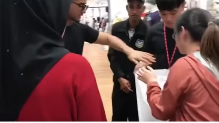 Redza Rosli Kena Tahan Dan Dituduh Curi Seluar Dalam Di Shopping Mall