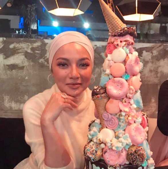 [FOTO] Sekitar Majlis Sambutan Hari Jadi Si Cantik Neelofa.. Sedapnya Kek Tu!