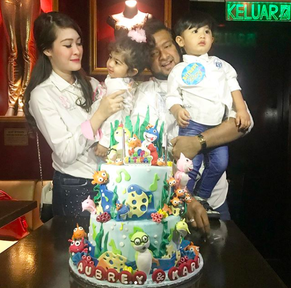 Eina Azman Hadiahkan Aubrey Dan Karl Jam Rolex RM40k! Kecil-Kecil Dah Pakai Jam Mahal.. Untung Betul!