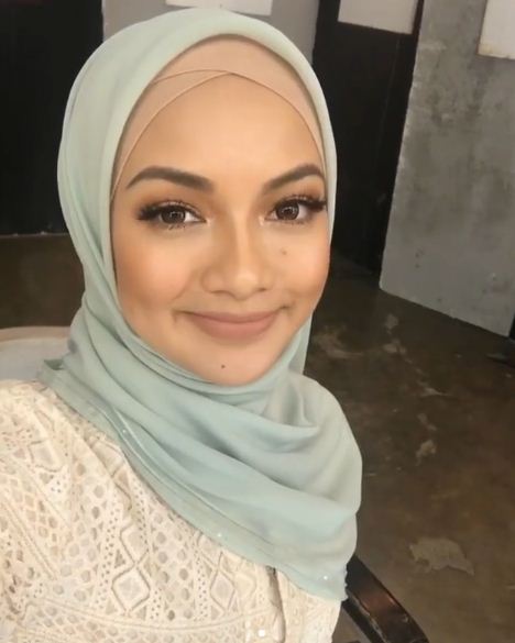 “Apa Motif Kak Abby Masih Tak Move On Ke? Nak Popular Ke?” – Muat Naik Gambar Zouk Di Insta Story, Abby Abadi Didakwa Perli Neelofa?