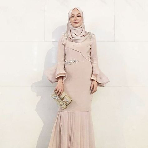 “Cemburu Dengan Kehidupan Dan Keluarganya” – Aliff Syukri Akui Cemburu Dengan Lifestyle Vivy Yusof Yang Perfect