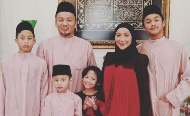 “Beri Saya Ruang. Ia Terlalu Peribadi Untuk Diulas” – Ziana Zain Mohon Doa Daripada Semua Peminat