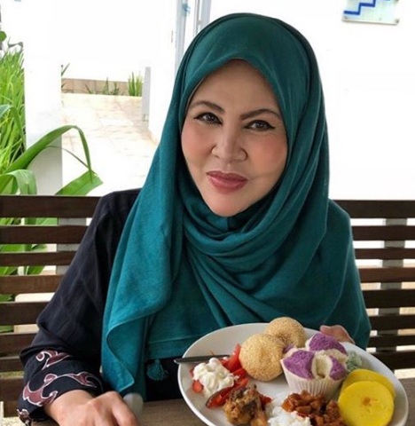 “Luculah Bonda Rozita Dengan Bibik Dia Nie,Bagus Betul Dia,Patutlah Makin Murah Rezeki”-Netizen Puji Bonda Rozita Layan Bibik Macam Keluarga Sendiri