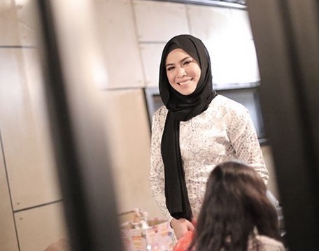 “Alhamdulillah,Sejuk Hati Tgk Isteri Nabil Bertudung Mcm Nie,Kan Cantik Tue”-Netizen Puji Bila Isteri Nabil Sudah Mula Pakai Tudung