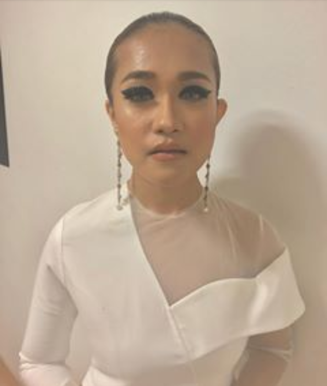 Gaya Rambut Gantung - MODEL RAMBUT