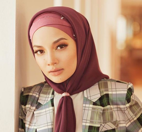 Neelofa