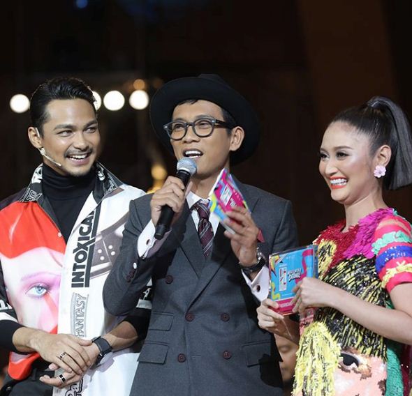 Nampak Ringkas Tapi Siapa Sangka Harga Baju Syafiq Kyle Pada Anugerah DFKL 2018 Boleh Tahan!