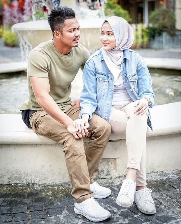 “Sweetnya Boleh Potong Kaki, Bersemut!”-Cara Gentleman Hairul Azreen Bagi Scarf Pada Hanis Bikin Netizen Cemburu!