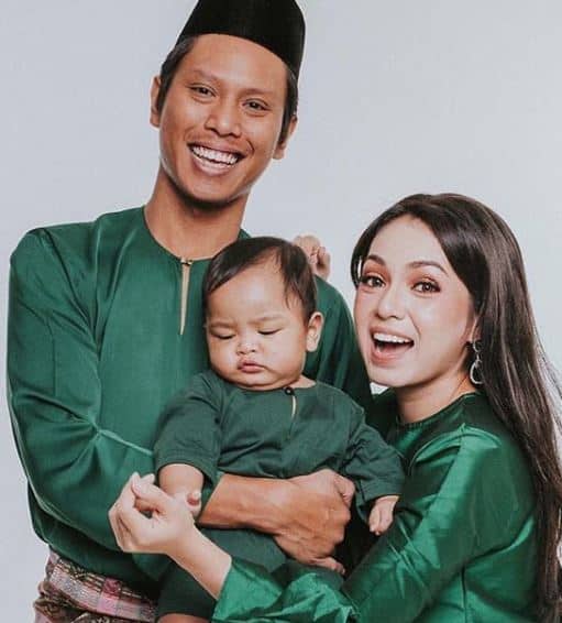 [VIDEO] “Nampak Sangat Budak Yem Ni Pun Peminat Tegar Sepahtu…”- Anak Nad Zainal Buat ‘Musical Theater’ Bikin Netizen Terhibur!