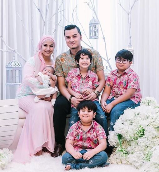 [VIDEO] “Allahuakbar…Disebut Oleh Baby Yang Comel!…”- Pandainya! Netizen Puji Anak Perempuan Fazley