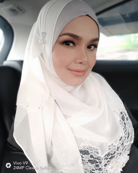 [VIDEO]”Wow! Hebat Nenek Boleh Nyanyi Lagu Jepun!”-Lebih 700K Tontonon, Gelagat Siti Aafiyah Berkerut Kening Dengar Lagu Jepun Bikin Netizen Terhibur!