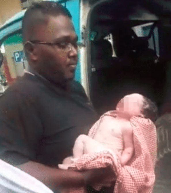 [GAMBAR] Kes Bayi Baru Lahir Yang Dicampak Dari Tingkat Dua, Akhirnya Pergi Ke Rahmatullah!