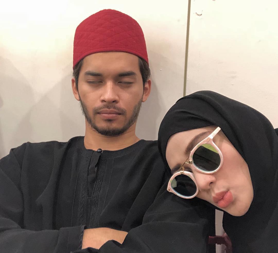 [VIDEO] “Jangan Sweet Sangat Pliss…”- Aeril Zafrel Dendangkan Lagu Khas Buat Isterinya, Wawa Zainal