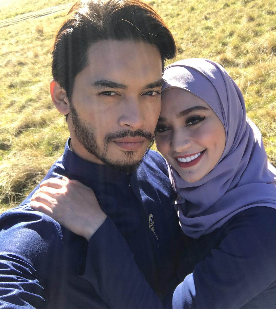 [VIDEO] “Jangan Sweet Sangat Pliss…”- Aeril Zafrel Dendangkan Lagu Khas Buat Isterinya, Wawa Zainal