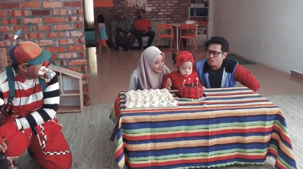 [VIDEO] “So Sweet! Part Daddy Dia Datang Terus Peluk…”- Lebih 150K Tontonan, Sambutan Hari Jadi Maream Raih Perhatian Netizen