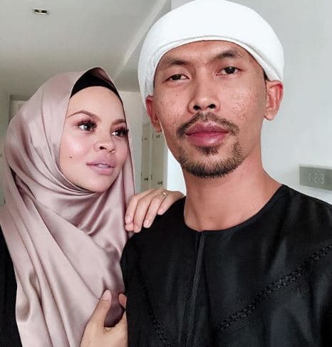 [VIDEO] “Duk Main Hidung Sangat Dapat La Habuan”- Shuib Sakat Isteri Bikin Netizen Terhibur!