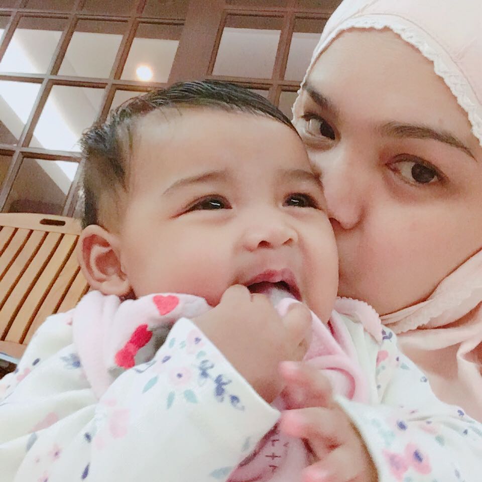 [VIDEO] Reaksi Comel Aafiyah Tido Nyenyak, Walaupun Ibu Bising Practice Nyanyi