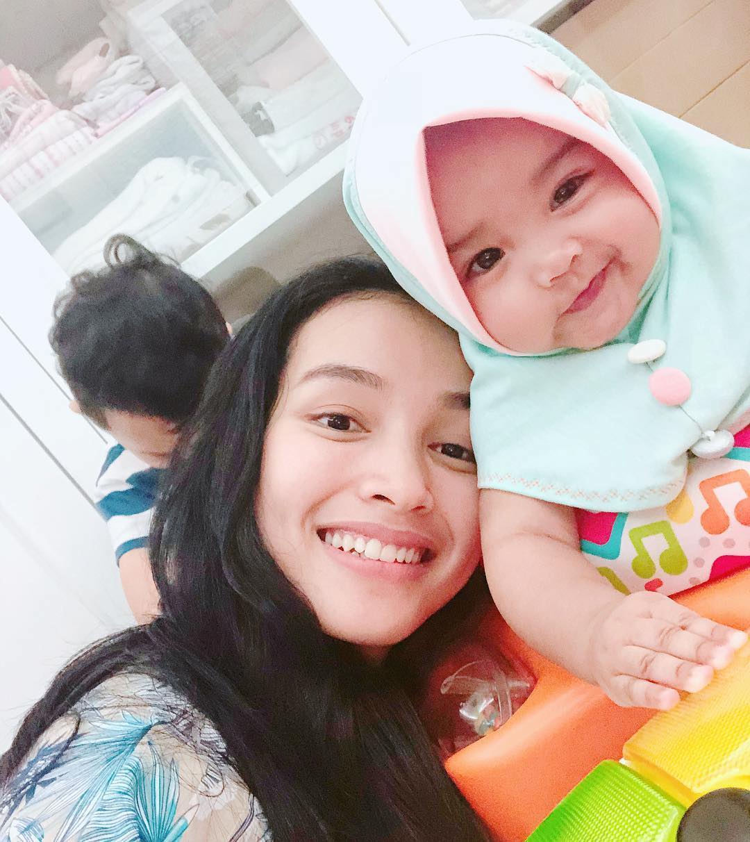 [FOTO] Netizen Melting Tengok Siti Aafiyah Bertudung, Persis Datuk Siti Nurhaliza