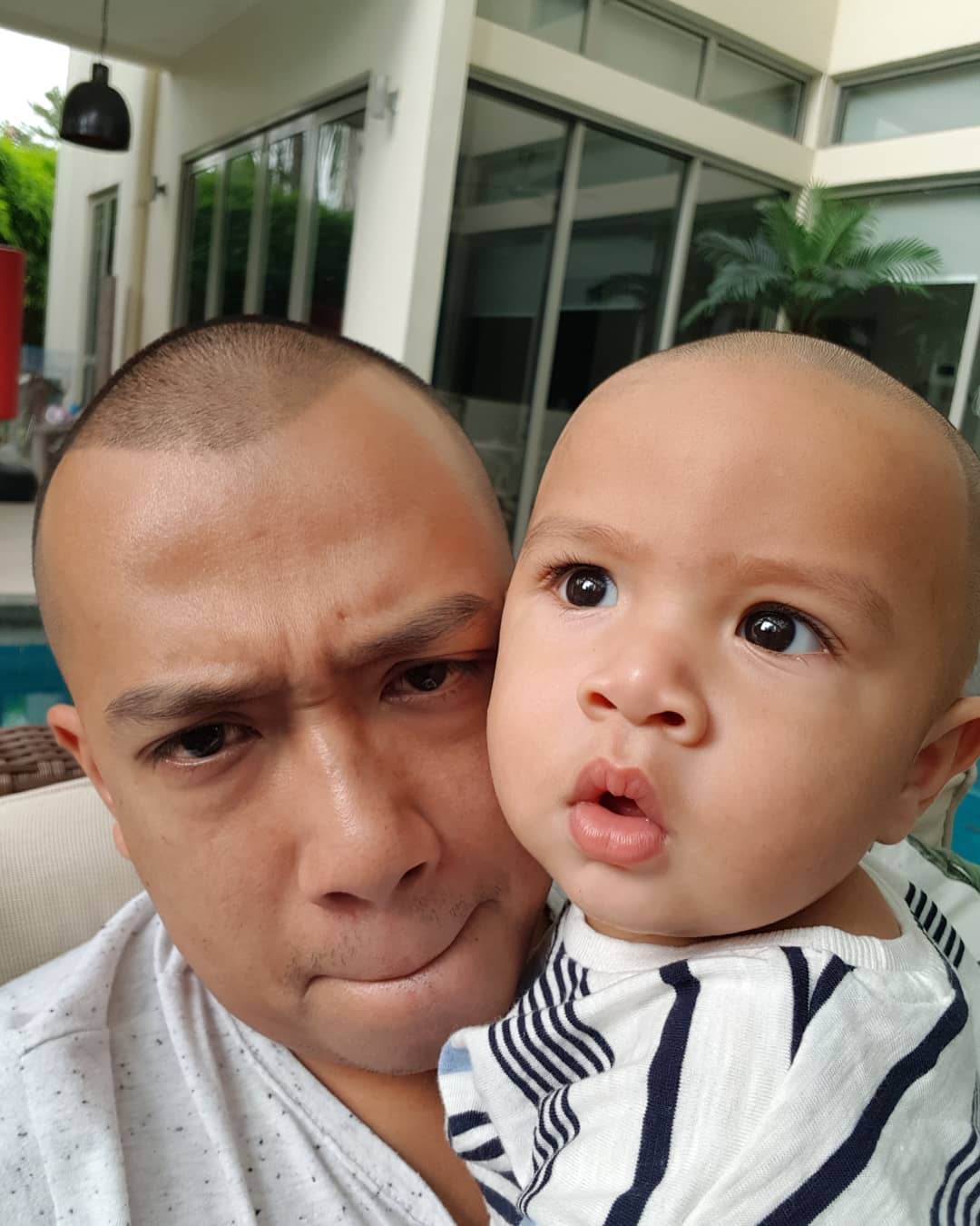 [FOTO] “Macam Keeper Shaolin Soccer” – Netizen Mahu Nora Danish ‘Botak’ Selfie 3 Beranak!