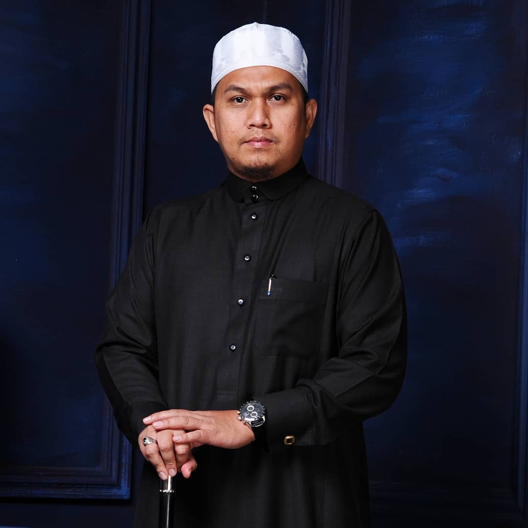 ‘Falling Stars Challenge’, Ustaz Shahrizan Risaukan Masyarakat Terikut Trend Baru Pula!