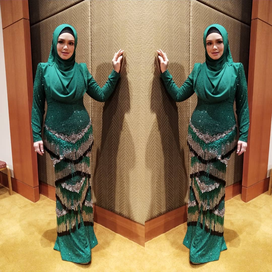 [VIDEO] “Tengok ABPBH Sebab Datuk Siti Je” – Netizen Selar Anugerah ‘Bosan’ Sampailah Datuk Siti Buat Persembahan