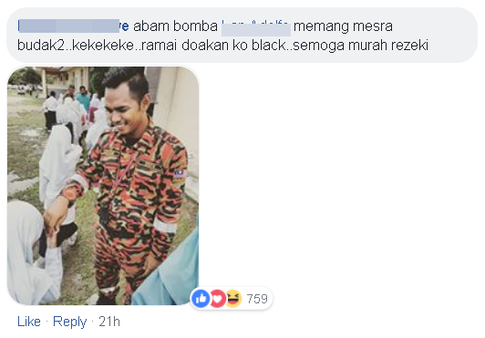 [FOTO] Serba Boleh, Adik Kecil Muntah Atas Uniform Bomba Buat Ramai Respect