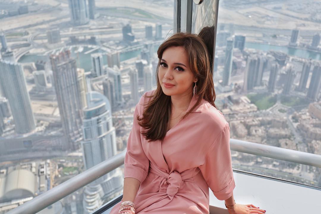Demi Foto Cantik, Gelagat Kecut Perut Nelydia Di Burj Khalifa Jadi Tumpuan 4