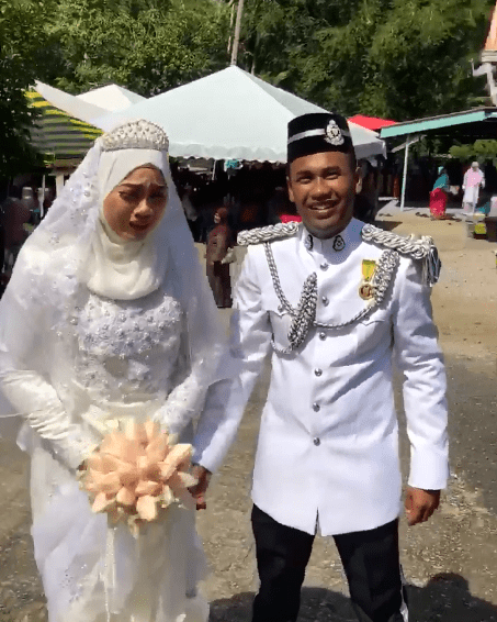 Tak Pernah Berjauhan Selama 26 Tahun, Pengantin Hampir Tinggalkan Majlis Kahwin