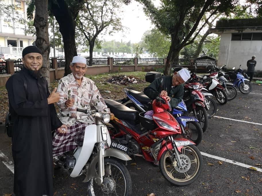 Berkat Subuh Di Masjid, 35 Biji Motor Dihadiahkan Minyak Hitam Percuma