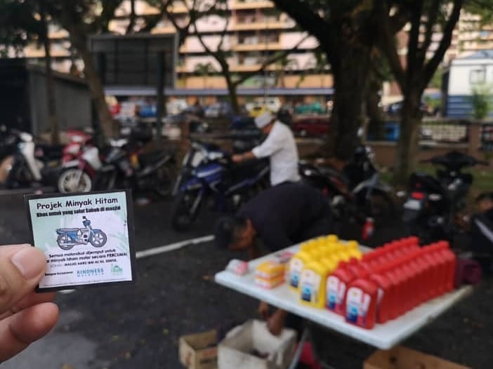 Berkat Subuh Di Masjid, 35 Biji Motor Dihadiahkan Minyak Hitam Percuma