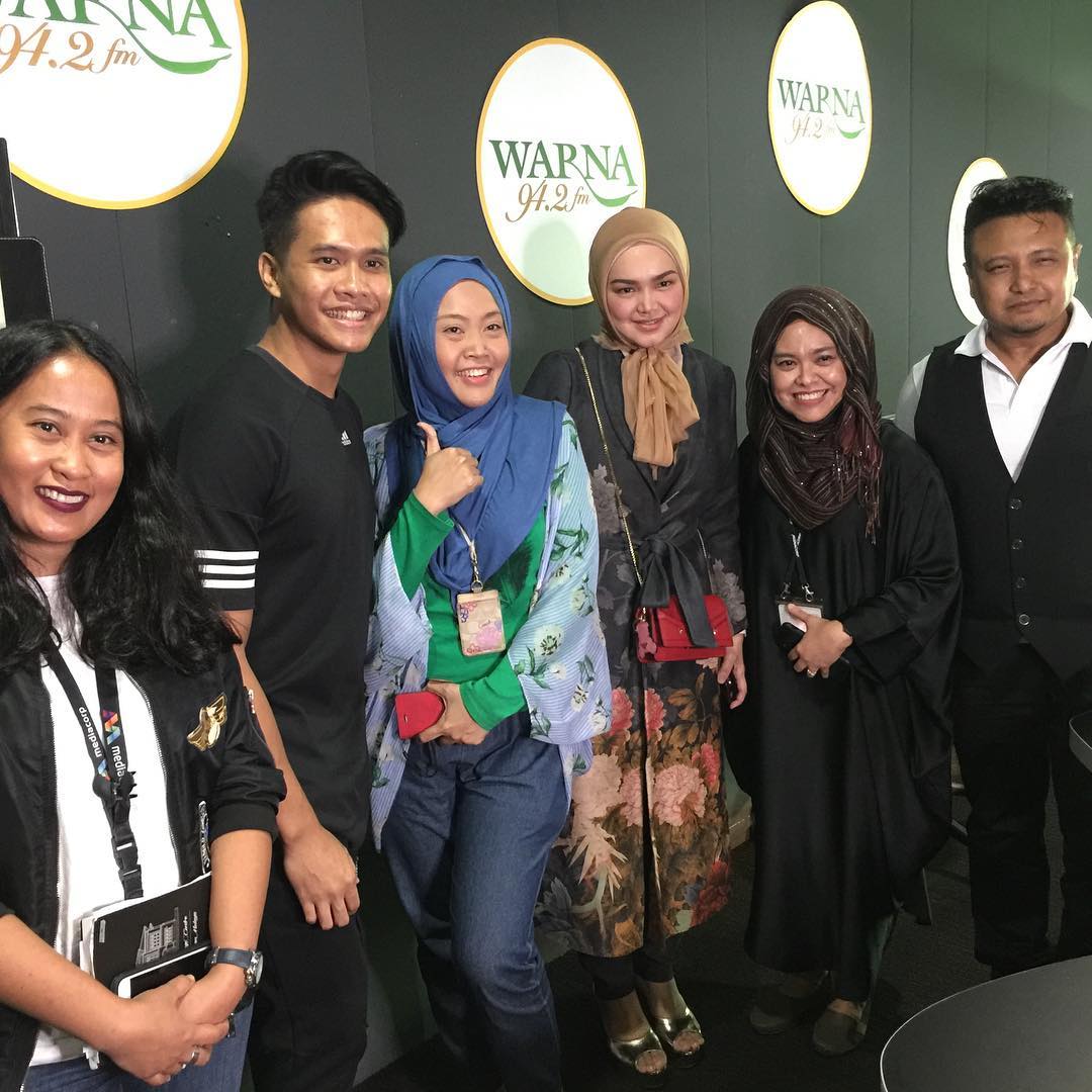 [VIDEO] “Comel!”- Ramai Puji DS Siti Nurhaliza Pakai Bawal, Rupanya Tudung Tu…