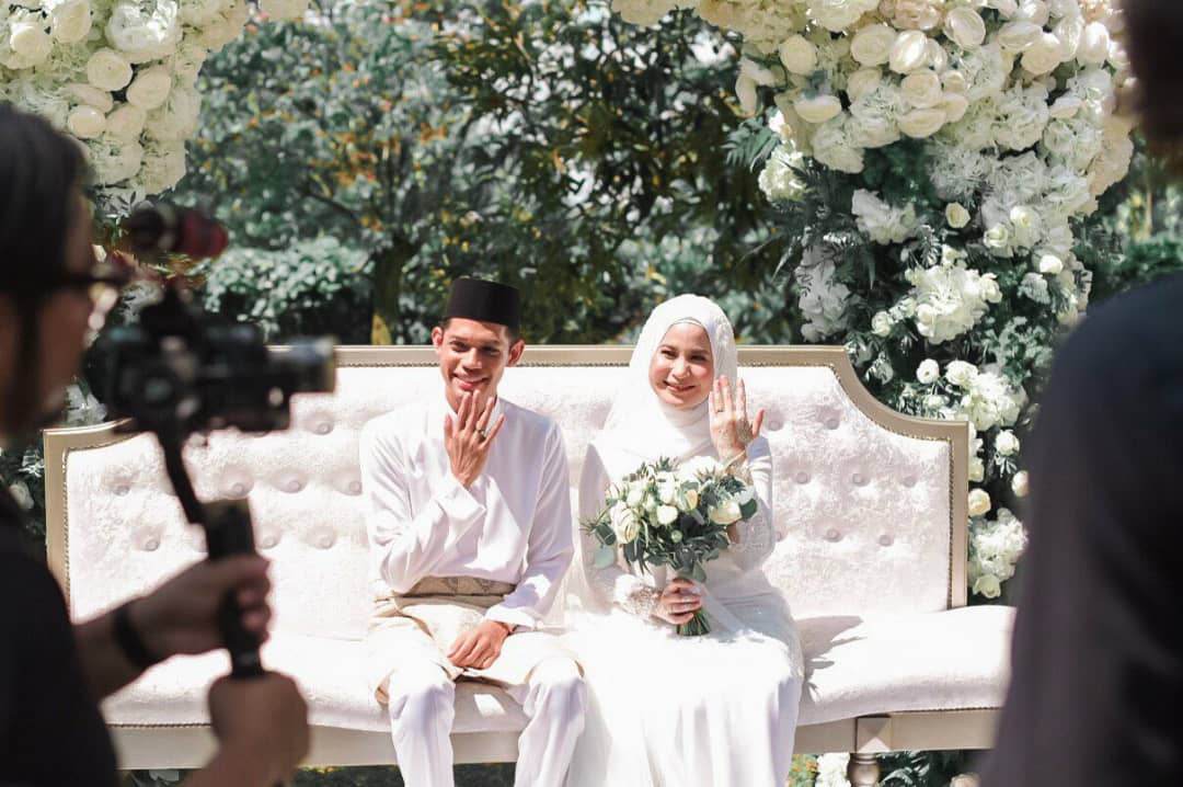 [FOTO] Impian Sejak Kecil, Lelaki Ini Cetus Idea Tema Nikah ‘Garden Wedding’!