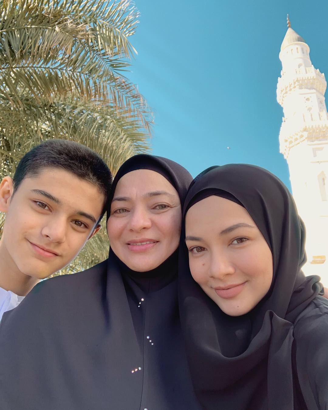 Teruja Jadi Tetamu Allah Bersama Ibu & Adik, Neelofa Nak Tunai Haji Tiap Tahun