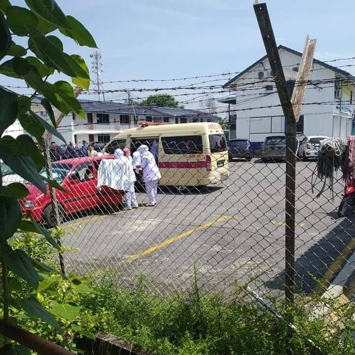 Kepala Baby Dah Nampak, Ibu Muda Ini Terpaksa Beranak Dalam Kereta Di IPD