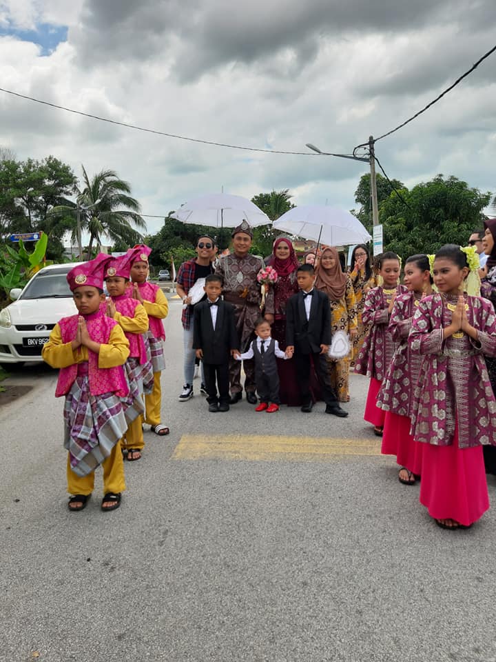 [FOTO] Lepas Anak 4 Baru Nekad Sanding, Wanita Kongsi Kisah Anniversary Ke-11