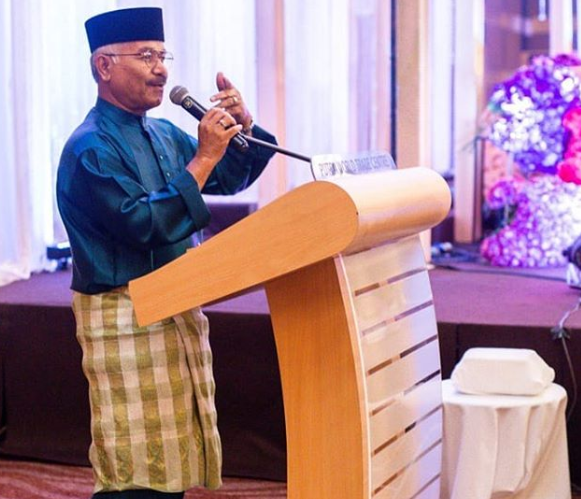 “Thank You Abah…” – Elly Mazlein Luah Rasa Gembira Lihat Kemesraan Bapa & Suami