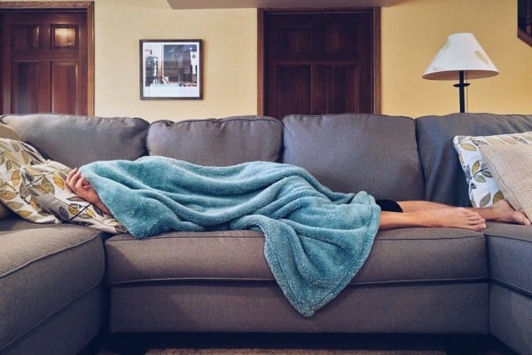 Pisahkan Tempat Tidur Anak, Pentingnya Pillow Talk Dengan Isteri Sebelum Tidur