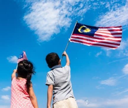 Bawa Anak Tak Sihat Pergi Klinik, Tiba-Tiba Ada Suara Memanggil Rupanya…