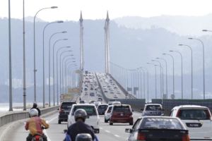 Sesak Macam Nak Balik Raya, Masyarakat Bersesak Naik Jambatan Pulau Pinang Pula