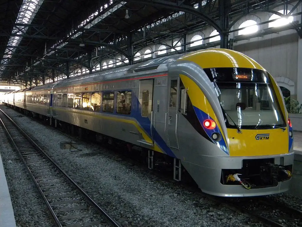 KTMB Disinfeksi Tren 9173, Penumpang ETS Mohon Buat Ujian Saringan Segera